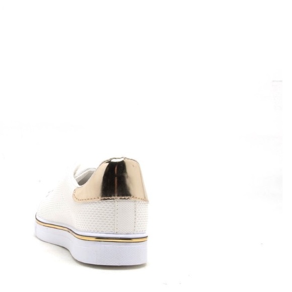 🎉HP🎉 Lace up sneakers LAST SIZE 6 - Picture 6 of 6